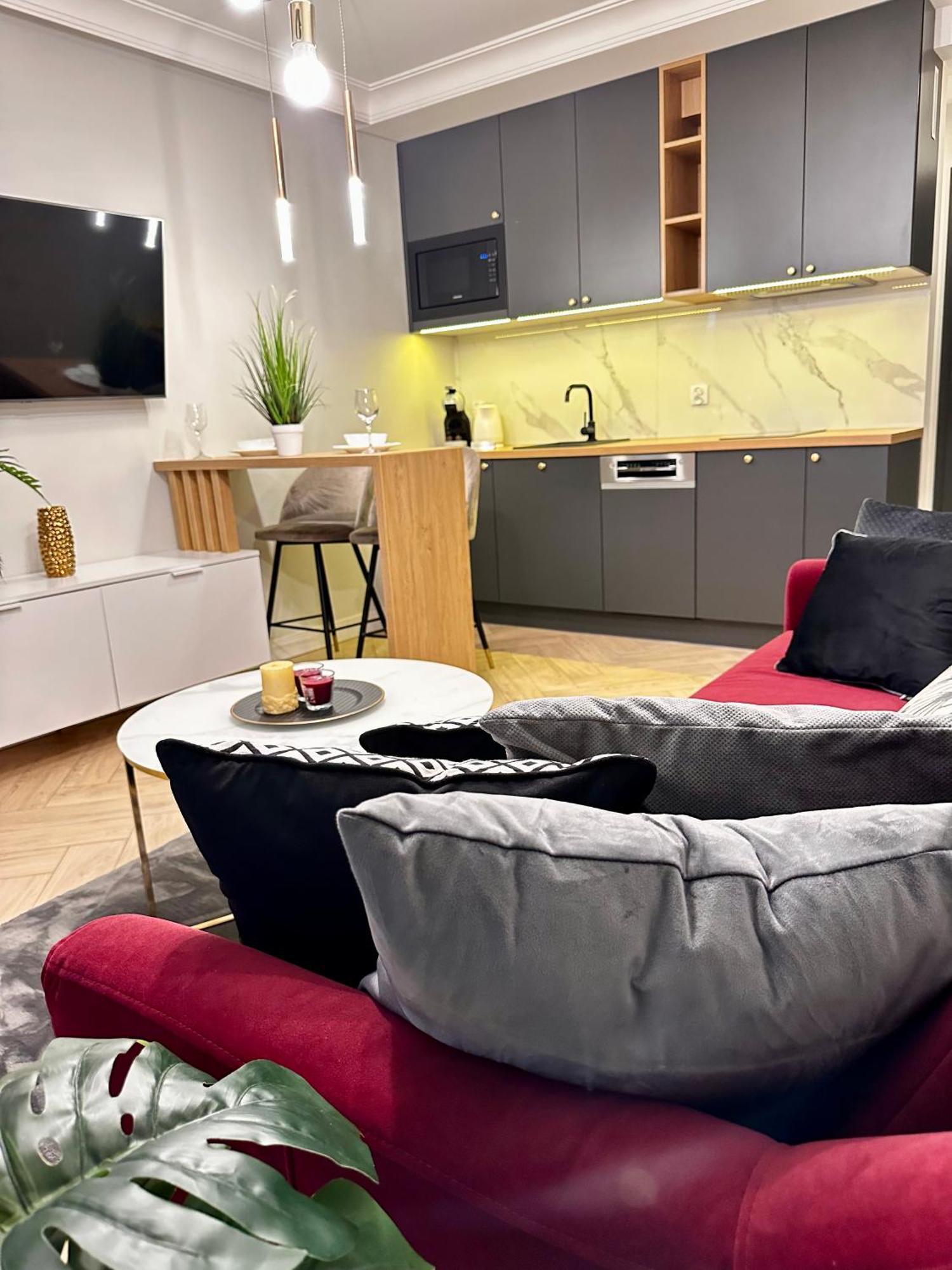 Apartamenty Kielce- Apartament Rubin Przy Zalew Kielecki, Faktura, Parking, Centrum المظهر الخارجي الصورة