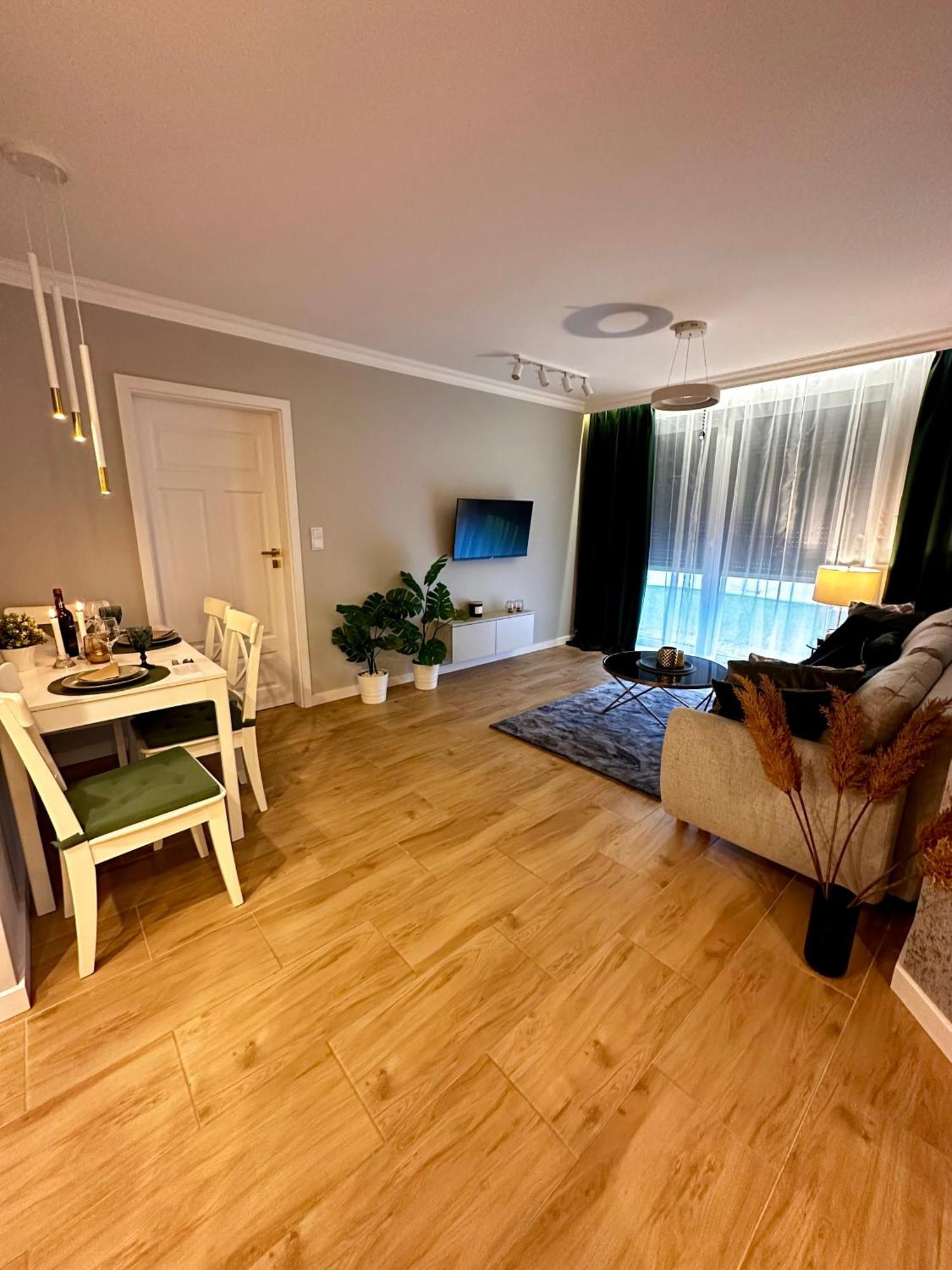 Apartamenty Kielce- Apartament Rubin Przy Zalew Kielecki, Faktura, Parking, Centrum المظهر الخارجي الصورة